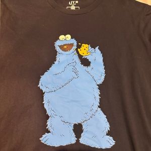Uniqlo Cookie Monster T-shirt. Size large